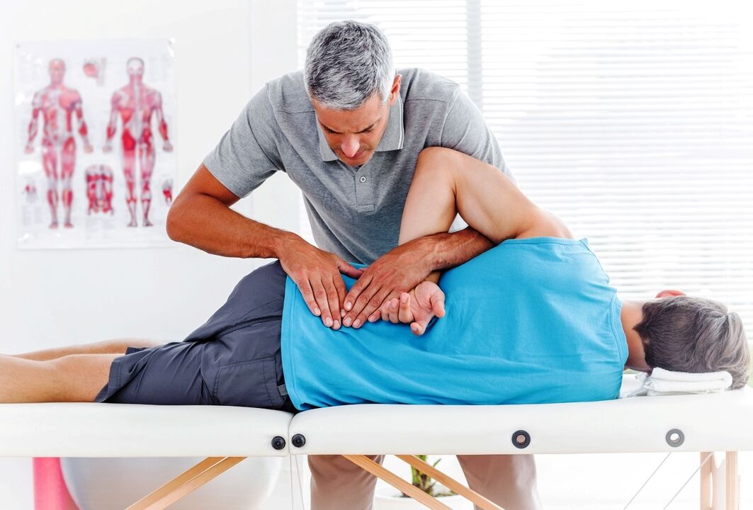 Manual therapy to eliminate pain in the lower back